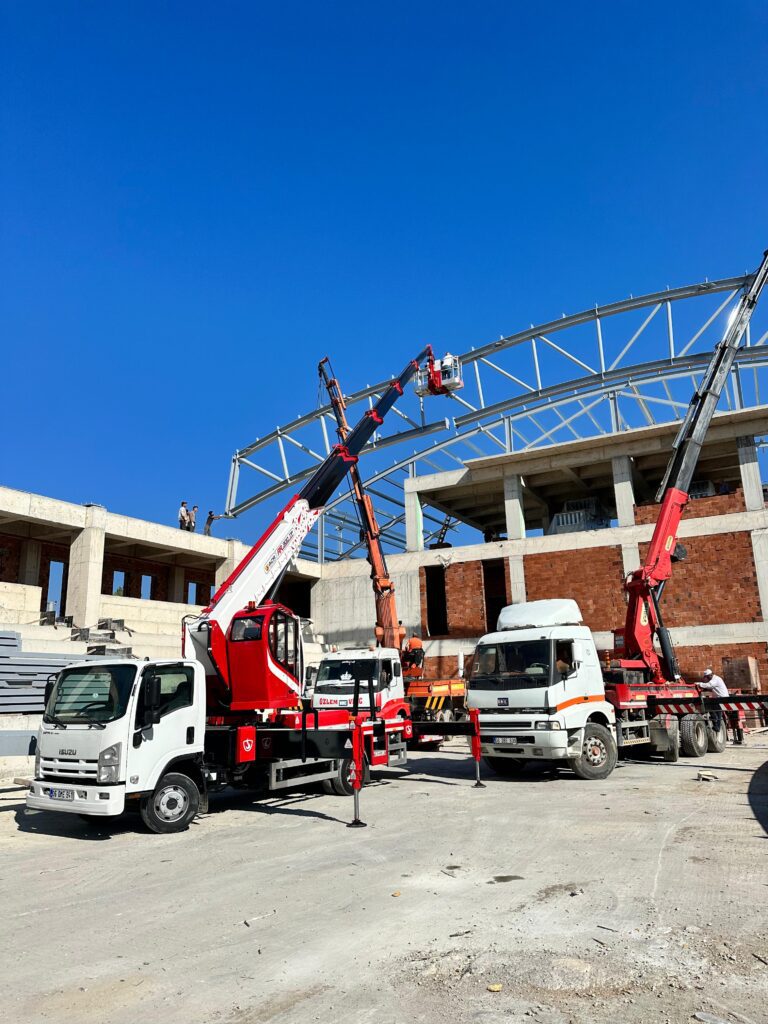 Sepetli Vinç ile Yüksek Alanlar