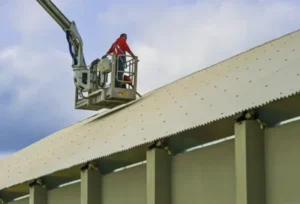 Cati Bakim ve Onarimlarinda Sepetli Vinc Kullanimi gorseli